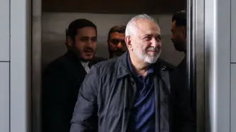 تصویر خبرساز از حضور ظریف در جشنواره فجر