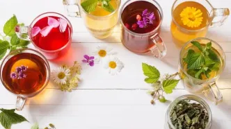 صبح، ظهر، شب چه بنوشیم؟/ دم‌نوش‌ها و نوشیدنی‌های گیاهی عالی برای هر زمان