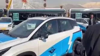 بسته حمل و نقل برقی تهران رونمایی شد/ پزشکیان پشت فرمان تاکسی برقی نشست