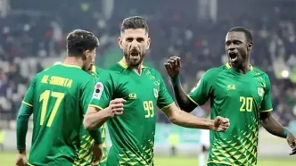 الشرطه تا دندان مسلح برابر استقلال