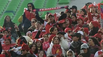 ۲ تماشاگر زن مسابقه پرسپولیس و تراکتور بازداشت شدند