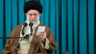 رهبر معظم انقلاب:دعوت به مذاکره و اظهار مذاکره، فریب افکار عمومی است