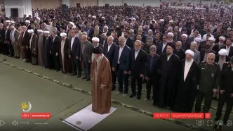 عکسی متفاوت از پزشکیان و قالیباف در نماز عید فطر به امامت رهبری