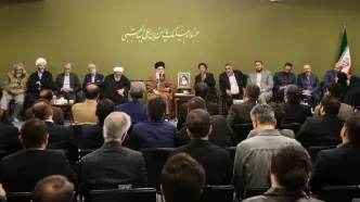 رهبر انقلاب: دوره کنونی زمینه پرورش سعدی، حافظ و نظامی را دارد/ گسترش شاعران متعهد و انقلابی جوان امید آفرین است