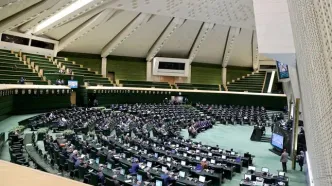 نامه ۷۰ نماینده مجلس برای بازنگری در دکترین دفاعی: سلاح هسته‌ای بسازیم