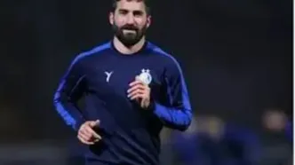 لبخند ستاره مصدوم استقلال به بازی النصر