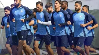 (عکس) استقلال با ماشین سوپراسپورت به اصفهان رسید