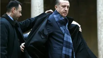 ثروت اردوغان محصول تحریم‌های ایران است/ برخی کشورها از فشار اقتصادی علیه ایران سود می‌برند/ دولت باید پول را از کاسبان تحریم بگیرد و به مردم بدهد