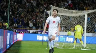 سردار آزمون به زنوزی و هواداران تراکتور بابت قهرمانی