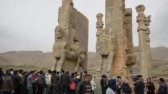 ببینید | لحظه تحویل سال ۱۴۰۴ در تخت جمشید