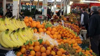 قیمت میوه و صیفی‌ چند؟/ گرانی در بازار میوه های نوبرانه