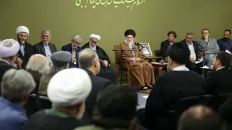 رهبر انقلاب: گسترش شاعران متعهد و انقلابی جوان امید‌آفرین است