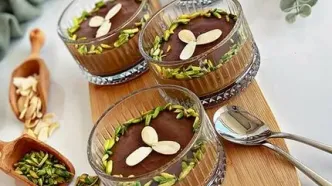 طرز تهیه فرنی شیره انگور، یک افطاری مقوی