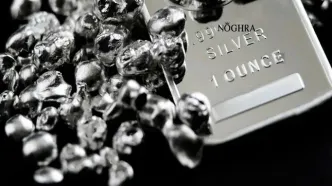 نوسان قیمت نقره در بازار امروز شنبه ۲۲ آذر ۱۴۰۴