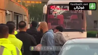 ویدیو: مدیر رسانه‌ای هوادار از عوامل ملوان به شدت کتک خورد!