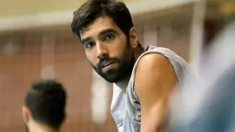 محمد موسوی بعد از قهرمانی همسرش را در آغوش کشید