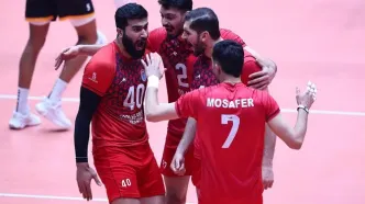 لیگ برتر فولادی شد/ سومین قهرمانی سیرجان زیر باران بطری!