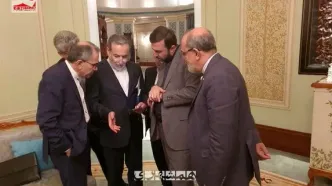 وزارت خارجه ایران : عراقچی و ویتکاف دقایقی با هم گفتگو کردند