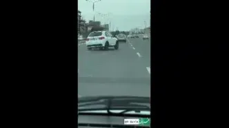 حرکات نمایشی و خطرناک خودروی کوییک در خیابان‌های زاهدان/ ویدئو