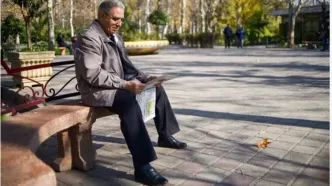 شارژ حساب بازنشستگان کشوری | واریزی یک میلیونی معیشتی به حقوق بازنشستگان | منتظر واریز معوقات ماه‌های بهمن و اسفند باشید