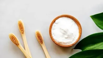 خطرهای مسواک زدن با جوش شیرین