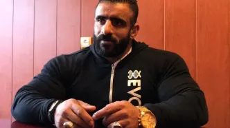 تصویر جذاب هادی چوپان در کنار جانسون به مناسبت تولد راک!