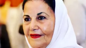سفر در زمان؛ «پوری بنایی در کنار اسب محبوب اش» در دهه 50؛ امید در جوانی