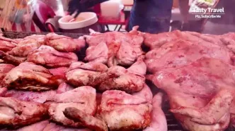 ببینید؛ غذای خیابانی در مالزی؛ تهیه محبوب ترین مرغ کبابی در کوالالامپور