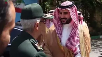 ببینید؛ استقبال سرلشکر باقری از برادر محمد بن سلمان در تهران