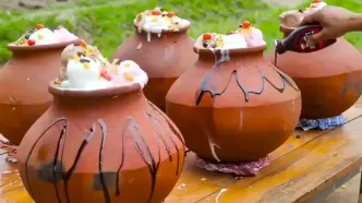 ببینید؛ غذای روستایی در هند؛ تهیه معجون با بستنی و کیک در روستا