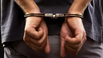 سماجت‌های عاشقانه مرد جوانن برای زن شوهردار پولدار