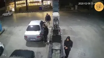 اقدامی عجیب برای به آتش کشیدن پمپ بنزین در کرج!
