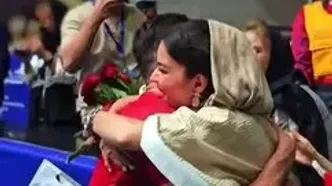 ببینید| آغوش رمانتیک محمد موسوی و همسرش بعد از قهرمانی