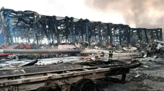 احتمال اتفاع حریق بندر شهید رجایی تا عصر امروز