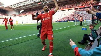 سلفی جالب و تاریخی محمد صلاح با هواداران لیورپول