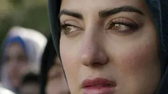 هلیا امامی باز هم غوغا کرد؛ این بار با استایلی الهام گرفته از دوران قاجار!