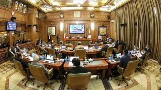 ببینید | تنش در جلسه شورای شهر تهران: کنار زاکانی ایستادن هنر نیست آقای مهندس /  انگیزه این همه دفاع از فساد و رانت را نمی‌فهمم