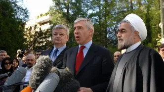 روایت روحانی از مذاکره با سه کشور اروپایی در سال ۸۲/ ما به هر قیمتی شده، باید از جنگ فاصله بگیریم/ فرانسه و انگلیس در سعدآباد چه قولی دادند؟