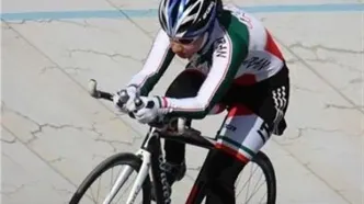 صحنه ای عجیب در انتخابی تیم ملی؛ مادری که پشت دوچرخه دخترش دوید + فیلم