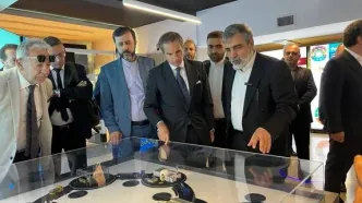 گروسی از نمایشگاه دستاوردهای صنعت هسته‌ای بازدید کرد
