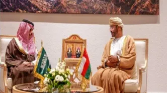 وزیر خارجه عربستان به مسقط رفت