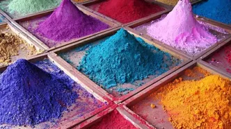 رنگ به کالای لوکس تبدیل شد/ تقاضا برای نقاشی خانه‌ها کاهش یافته است