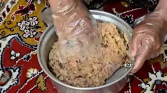 ببینید؛ غذای روستایی در ایلام ؛ پخت کوفته کردی به روش یک مادربزرگ خوش ذوق