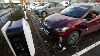 تعرفه ۱۰۰ درصدی خودروهای وارداتی منتفی شد