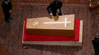 ببینید | حضور ترامپ و همسرش در مراسم تشییع پاپ