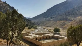 ببینید | چشم‌انداز معماری ایرانی در کاروانسرای چمشک پلدختر