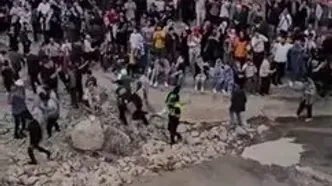 ذوق وصف نشدنی مردم از جاری شدن زاینده‌رود
