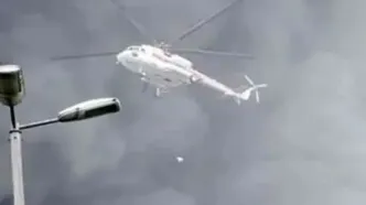 فیلم عملیات نفس‌گیر اطفای حریق توسط بالگرد سپاه در بندر شهید رجایی