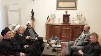 حضور سیدحسن خمینی در سفارت واتیکان برای‌ تسلیت‌گویی درگذشت پاپ