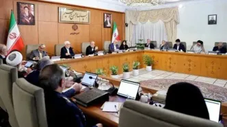 تصمیم به تجهیز همه مراکز دولتی به پنل‌های خورشیدی و قطع مصرف آنها از شبکه سراسری برق